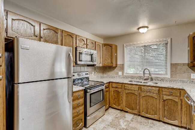Building Photo - Executive Home for Sale