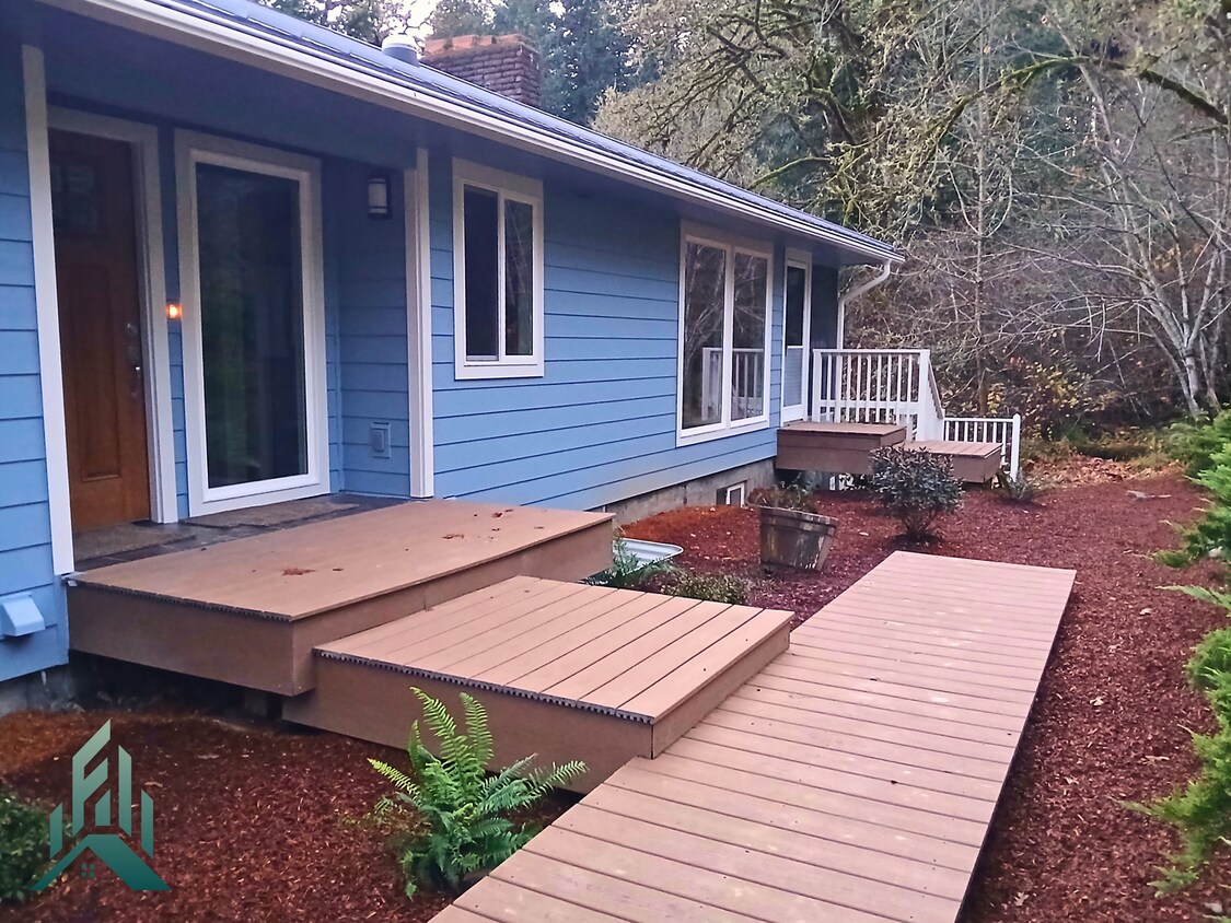 Foto principal - Newly remodeled 5 bed/3 bath Philomath home