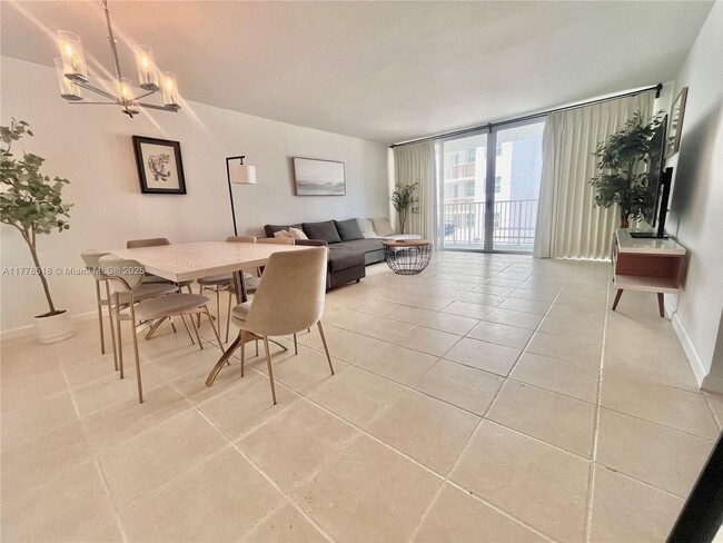Building Photo - 5838 Collins Ave