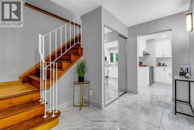 Building Photo - 2631 Columbia Ct