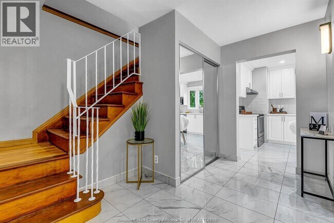 Photo du bâtiment - 2631 Columbia Ct