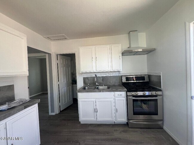 Foto del edificio - 43119 7th St E