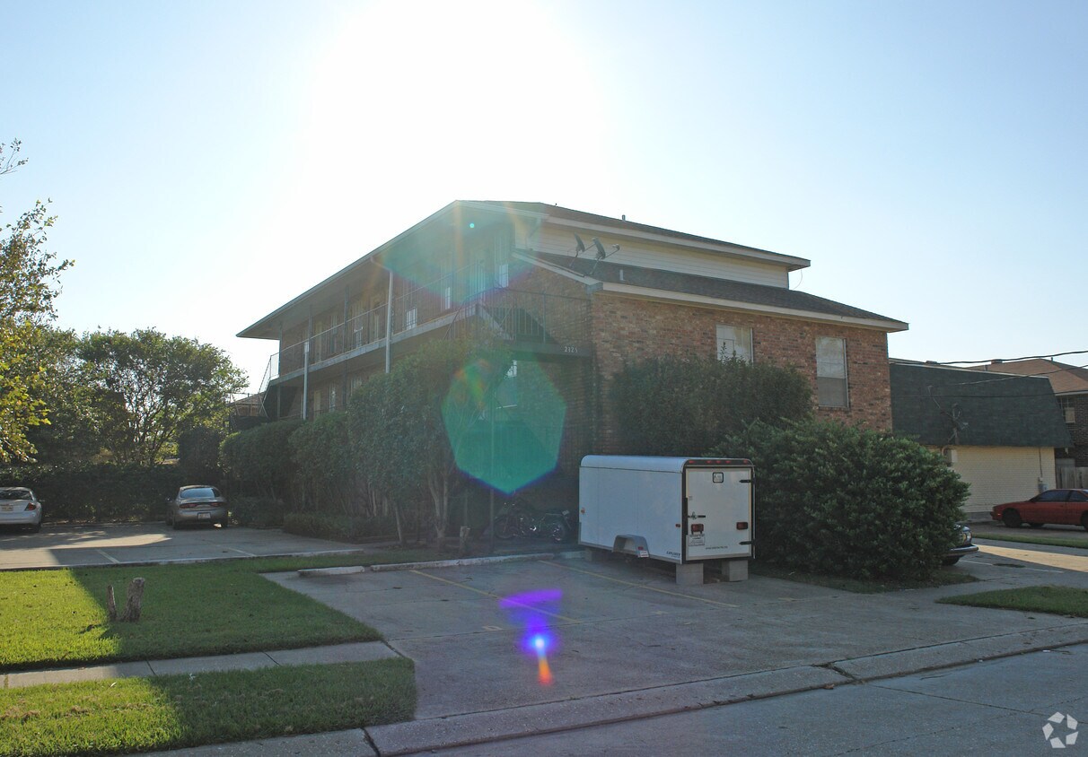 2325 Pasadena Ave, Metairie, LA 70001 Apartments in Metairie, LA