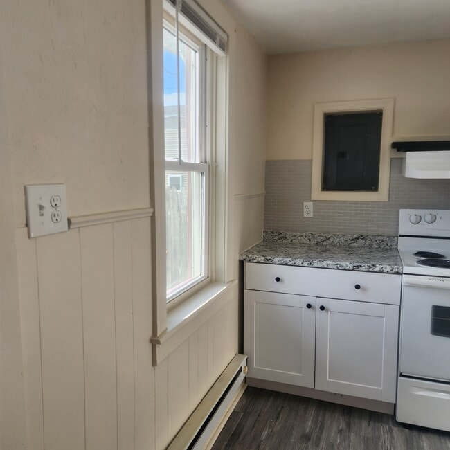 Building Photo - 2213 Lehman St