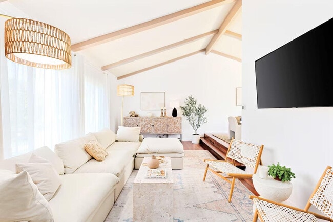 Foto del edificio - 14275 Mango Dr