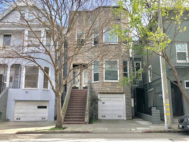 Building Photo - 1653 Fulton St