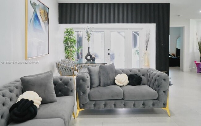 Foto del edificio - 15702 SW 137th Ct