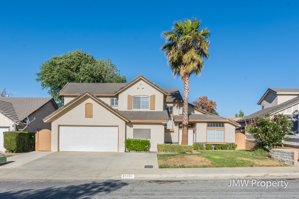 Primary Photo - 39432 Avignon Ln