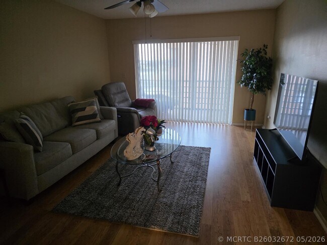Foto del edificio - 3048 Sunrise Lakes Dr E