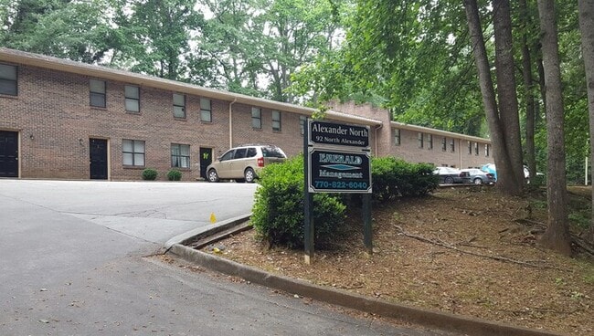 READY NOW!!! Corner Unit! 2 Bedroom 1.5 to... - READY NOW!!! Corner Unit! 2 Bedroom 1.5 to... Townhome