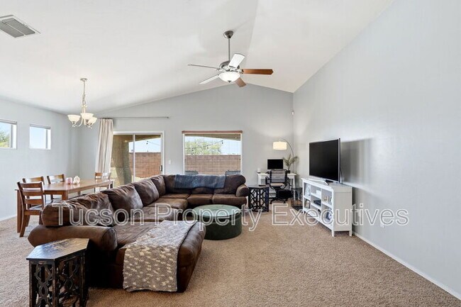 Foto del edificio - 11655 W Stone Hearth St