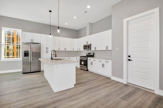 Foto del edificio - 4924 Winnetka St