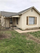 Building Photo - 1642 Poplar St