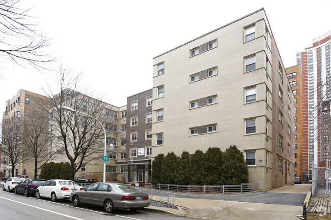 Foto del edificio - Kenmore Place - 6119 N Kenmore Ave