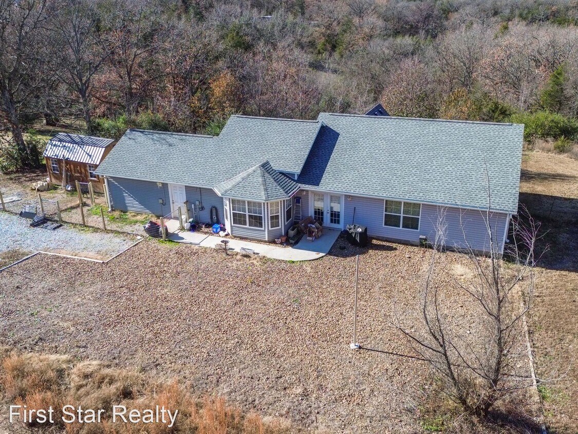 Foto principal - 4 br, 2 bath House - 19206 E. Black Oak