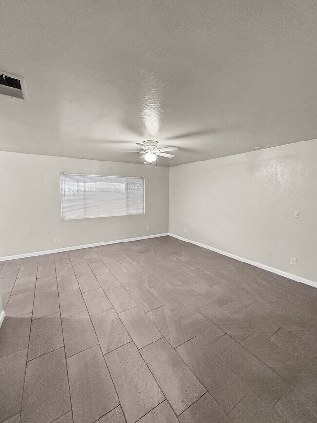 Foto del edificio - 4215 W Monte Vista Ave