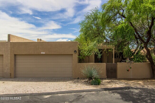 Foto del edificio - 6524 N Foothills Dr