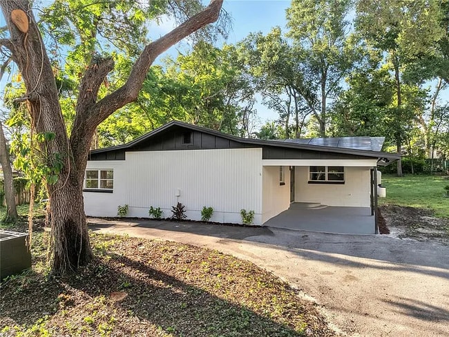 Building Photo - 7043 Carlene Dr
