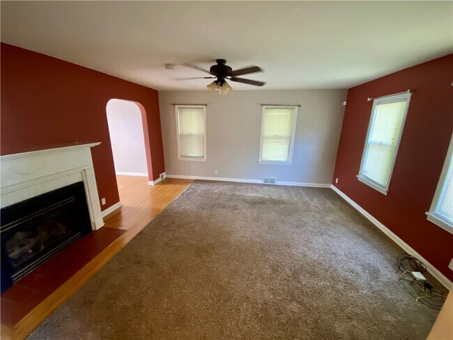 Building Photo - 35 Westmoreland Dr