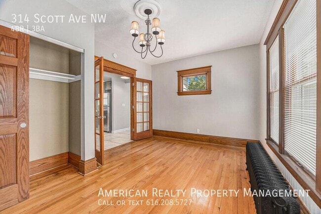 Foto del edificio - 314 Scott Ave NW