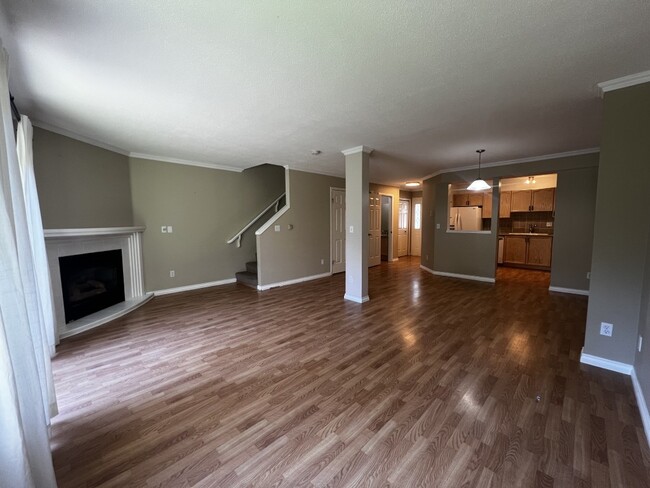 Photo du bâtiment - 3250 Ross Rd