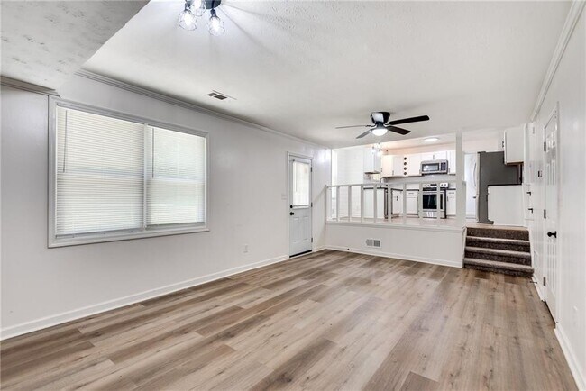 Foto del edificio - 597 Field Cliff Dr
