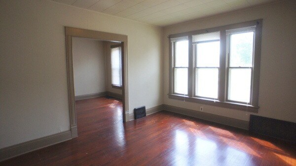 Building Photo - 1501 College Ave