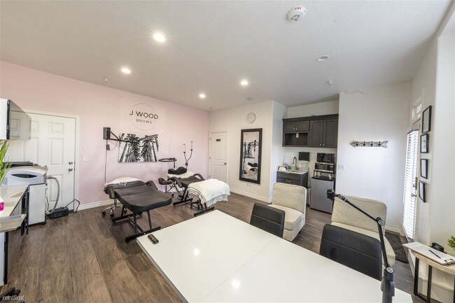 Building Photo - Studio, 1 bath Townhome - 67 South 1300 We...