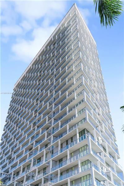 Primary Photo - 2000 Metropica Wy