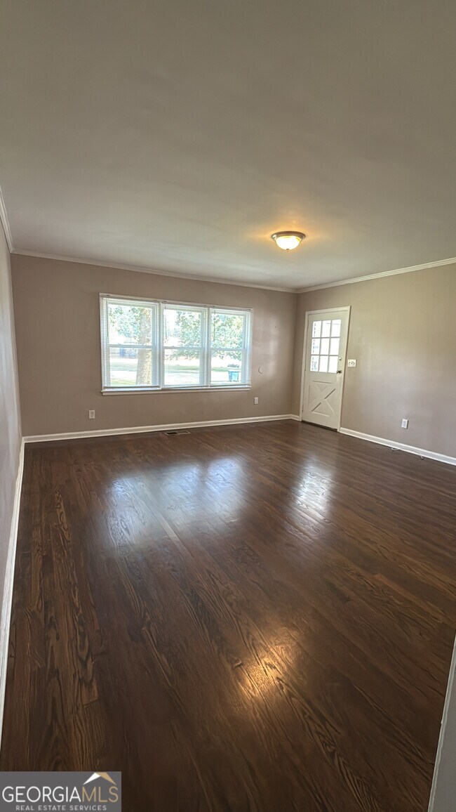 Building Photo - 2039 Brewer Blvd SW