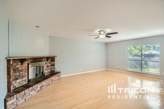 Building Photo - 7232 Harwick Ln