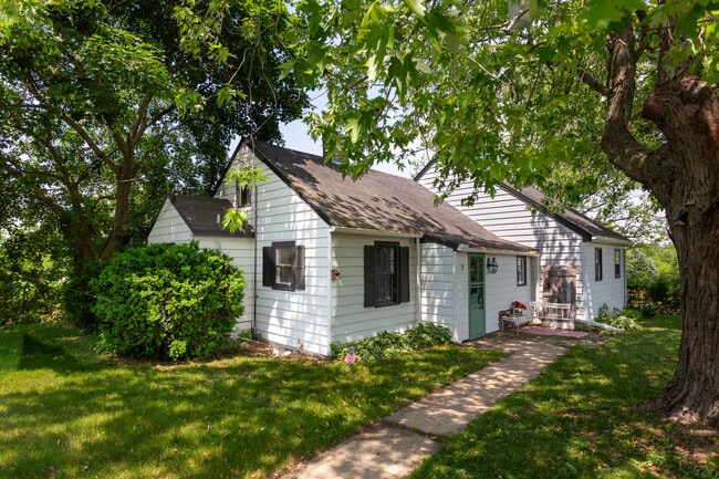 Building Photo - 10107 IL-120