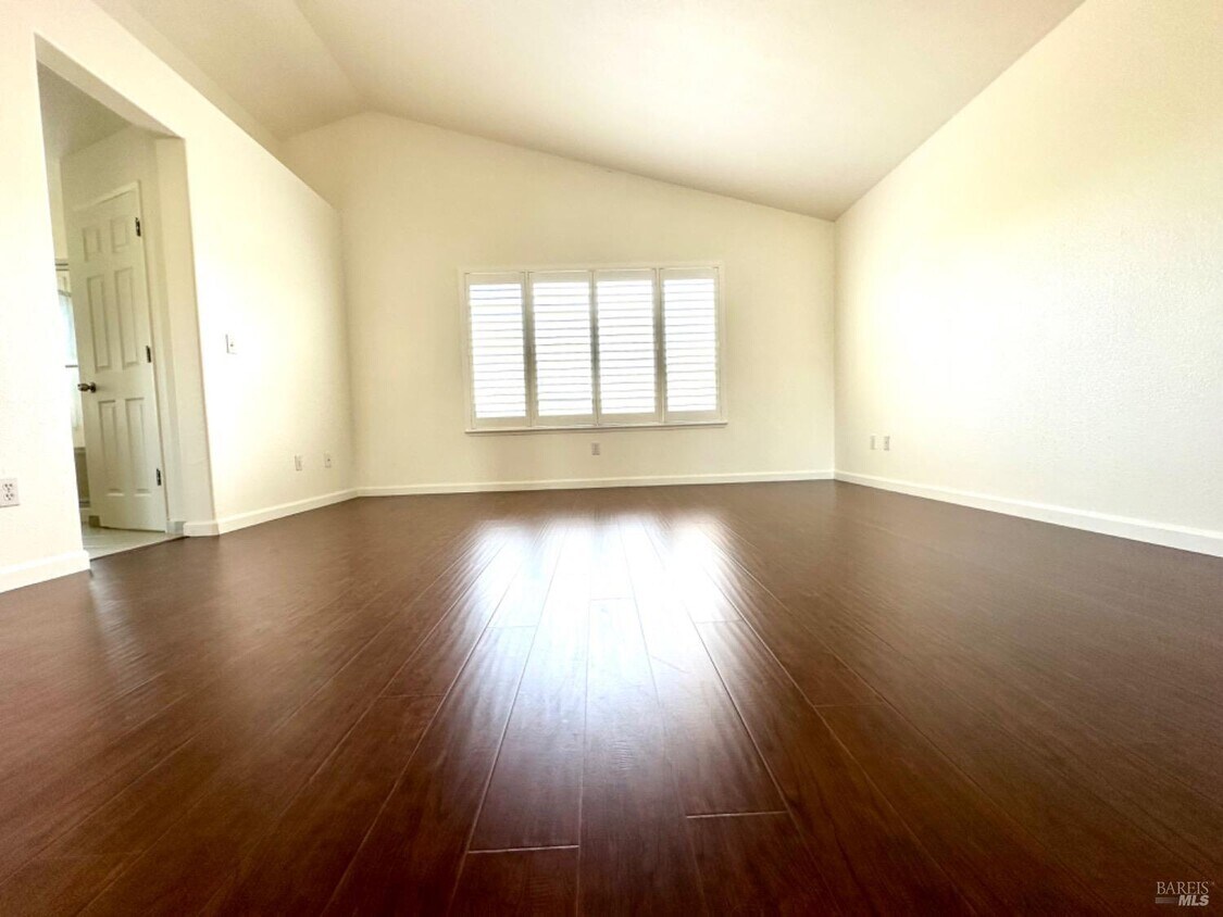 Foto principal - 622 Stonehenge Dr