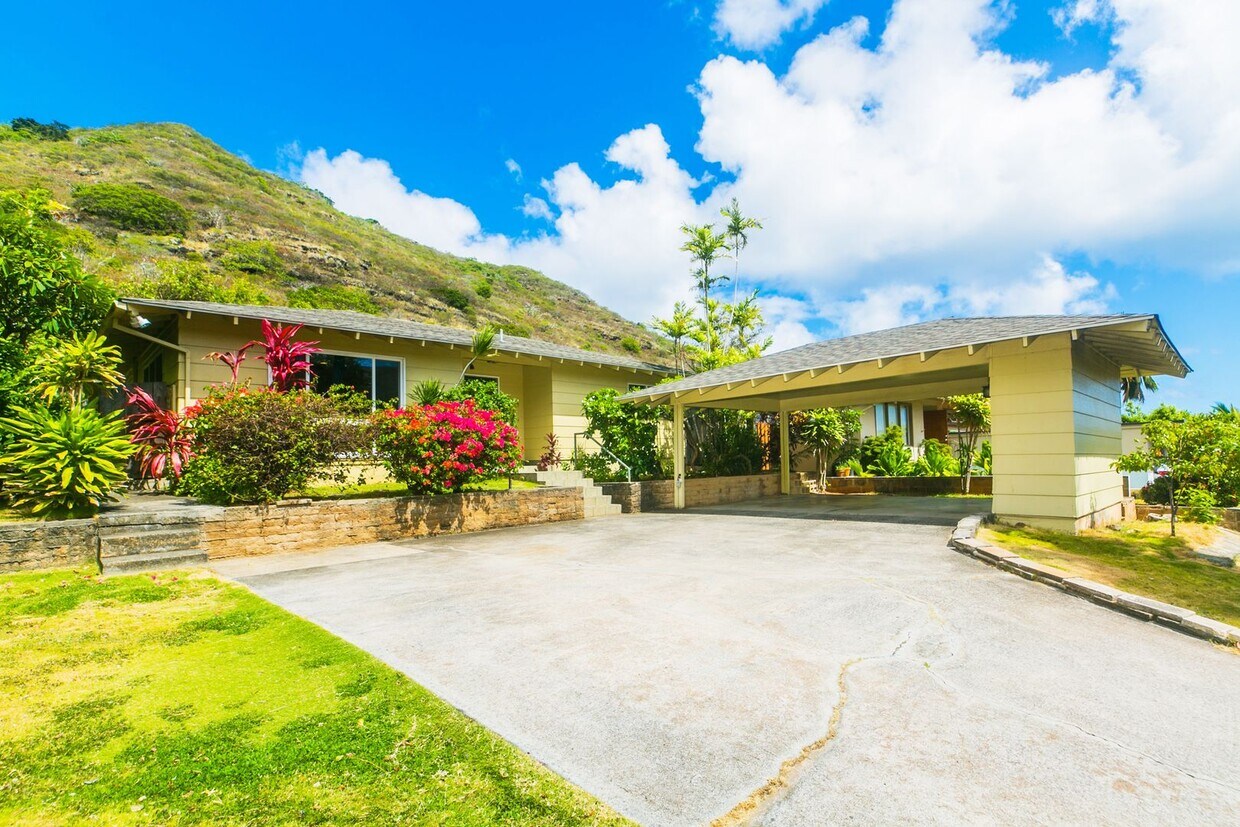 Primary Photo - Single Family in HawaiiKai