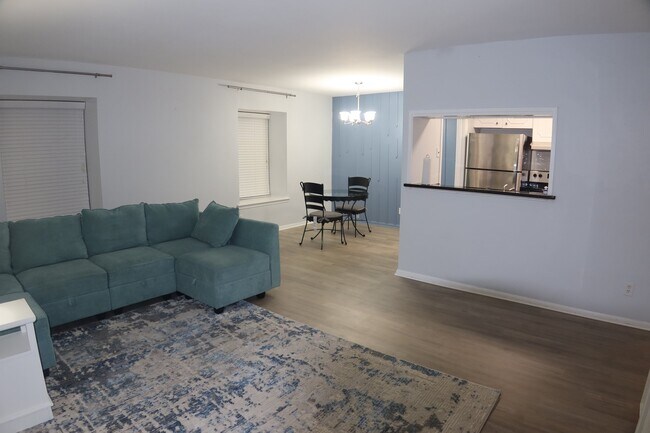 Foto del edificio - 3730 Fairfield Ave