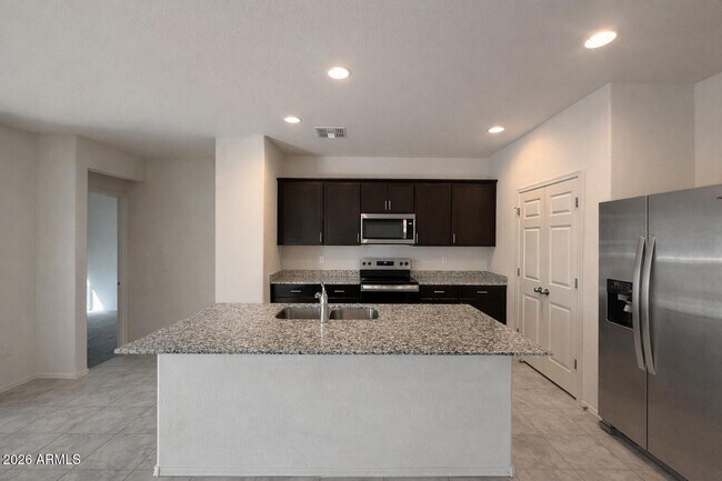 Foto del edificio - 5032 S 251st Dr