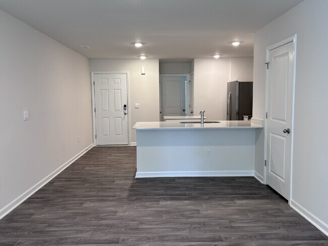 Foto del edificio - 8550 Beckett Chase Wy
