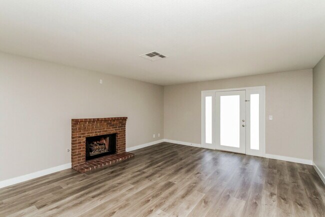 Building Photo - 6820 Judson Ave
