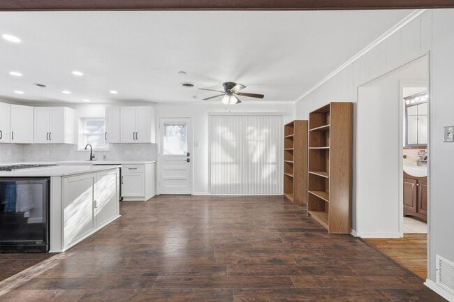 Photo - 106 N 9th St House