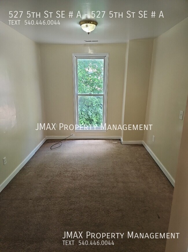 Building Photo - This property has a no security deposit op...