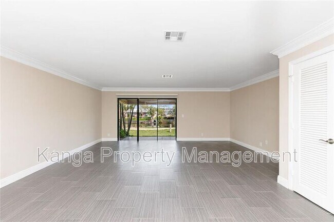 Building Photo - 455 Canal Point N