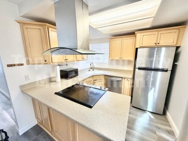 Building Photo - Beautiful 2 Bd/2 Ba 932 sf Condo in Oceanside available NOW for Lease!