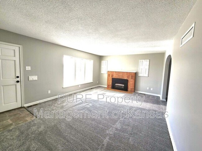 Building Photo - 140 SW 27th St