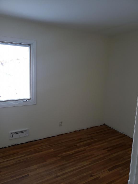 Building Photo - 124 105th Avenue NE