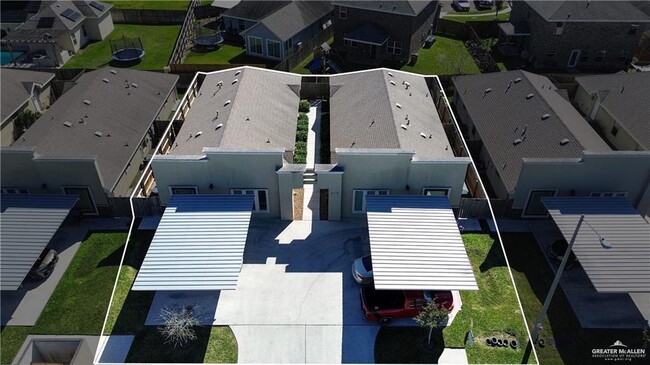 Building Photo - 13 Taxco Ct