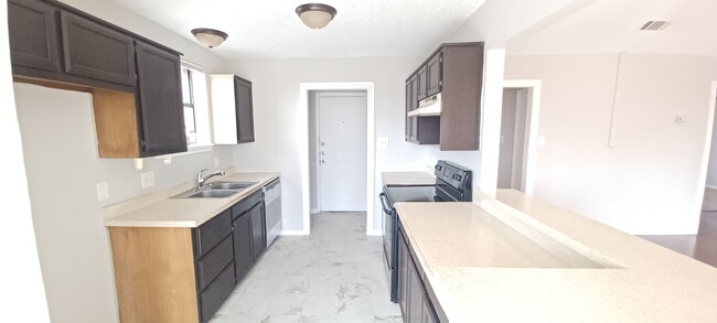 Building Photo - Rockwall Rare Find! 3/2 Accepting Housing ...