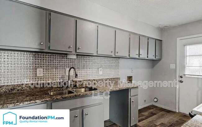 Foto del edificio - 3690 Kerwin Dr