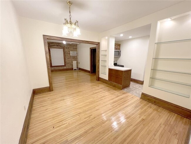 Building Photo - 1204 Harmon Pl