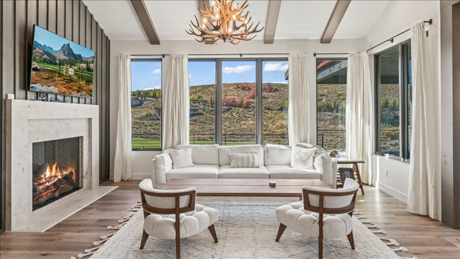 Foto del edificio - 6911 Robins Nest Ln