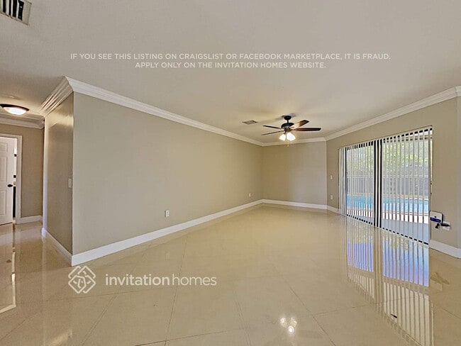 Foto del edificio - 562 SW 168th Way